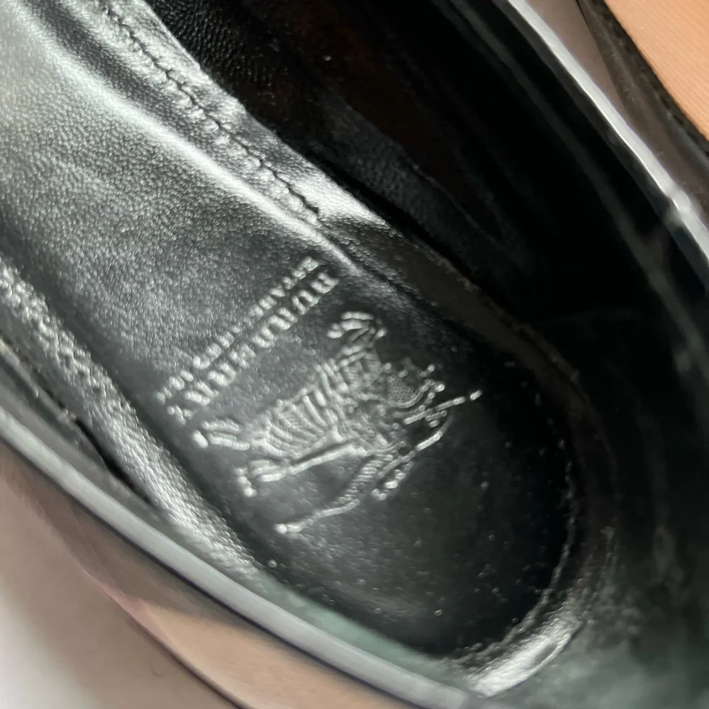 Authentic Burberry Nova Check Flats 35 - Picture 2 of 4